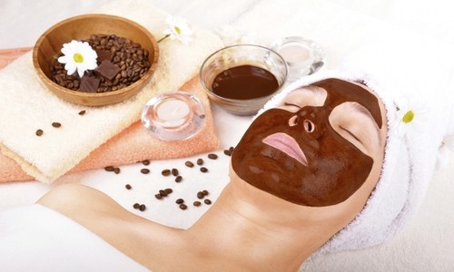 Máscaras faciales y cremas corporales con chocolate